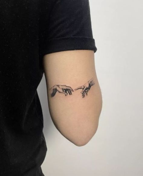 Michelangelo Tattoo, Hopeless Romantic Tattoo, Italian Tattoos, Romantic Tattoo, Tatuagem Masculina Pequena, Tatoo Inspiration, Vegan Tattoo, Single Needle Tattoo, Blackwork Tattoo