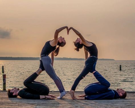 M+A | Acroyoga | Handstands on Instagram: “If you are reading this: We hope something good happens to you today. 🤍 Do you see a heart in this photo? If you do, drop a 💛 in the…” Four Person Stunts Easy, Group Yoga Poses Easy, Yoga 4 People, Yoga Poses With 4 People, 4 Person Acro Poses, 4 People Yoga Poses Easy, Yoga For 4 People, Yoga Poses For 5 People, Yoga Poses For Four People