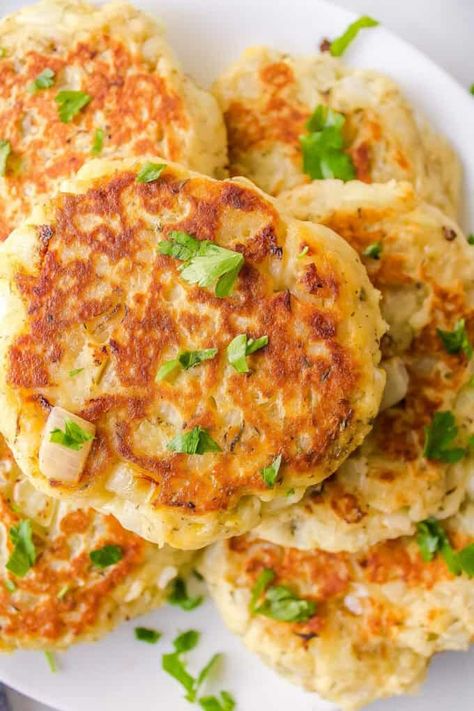 Homemade Potato Pancakes, Onion Patties, Pancakes Simple, Potato Pancake Recipe, Potato Pancakes Easy, Crispy Potato Pancakes, Mashed Potato Patties, Mashed Potato Pancakes, The Chunky Chef