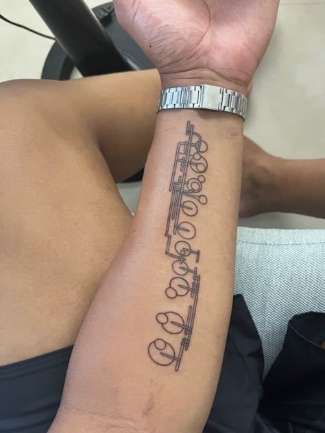 Music Tattoo Saxophone, Saxophone Keys Tattoo, Saxophone Tattoo Design, Clarinet Tattoo Ideas, Saxophone Tattoo For Women, Jazz Tattoo Ideas, Sax Tattoo, Instrument Tattoo, Jazz Tattoo