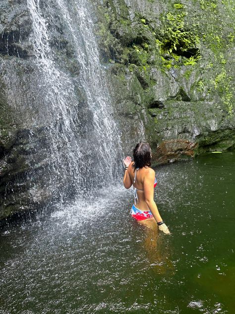 #hawaii #oahu #waterfall #hike #nature #honolulu Manoa Falls Oahu, Manoa Falls, Waterfall Hike, Honolulu Oahu, 2025 Goals, Hawaii Oahu, Honolulu Hawaii, Insta Inspo, Honolulu