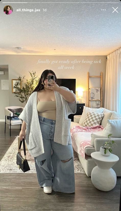 Fat Women Outfits, Clean Girl Aesthetic Outfits Plus Size, Fat Summer Outfits, Chubby Girls Outfit, Fat Outfit Ideas, Fat Woman Aesthetic, Fat Girls Outfit Ideas, Outfit For Chubby Girls, Plus Size Aesthetic Outfits