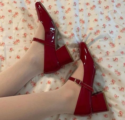 Short Heels Aesthetic, Dance Shoes Aesthetic, Red Mary Jane Shoes, Red Kitten Heels, Red Ballerinas, Red Ballet Flats, Ballet Heels, Heels Aesthetic, Zapatos Mary Jane