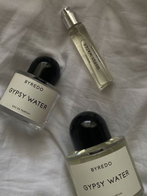 Byredo Perfume Aesthetic, Perfume Byredo, Byredo Aesthetic, Skincare Organiser, Fragrance Display, Perfume Aesthetic, Magnolia Parks, Skin Care Routine Order, Fall Fragrance