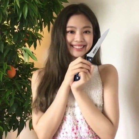 Black Pink In Your Area, When School Starts, Filo Memes, Ruby Jane Kim, In Shock, Out Of Nowhere, Jennie Ruby Jane, Blackpink Funny, Profile Photos