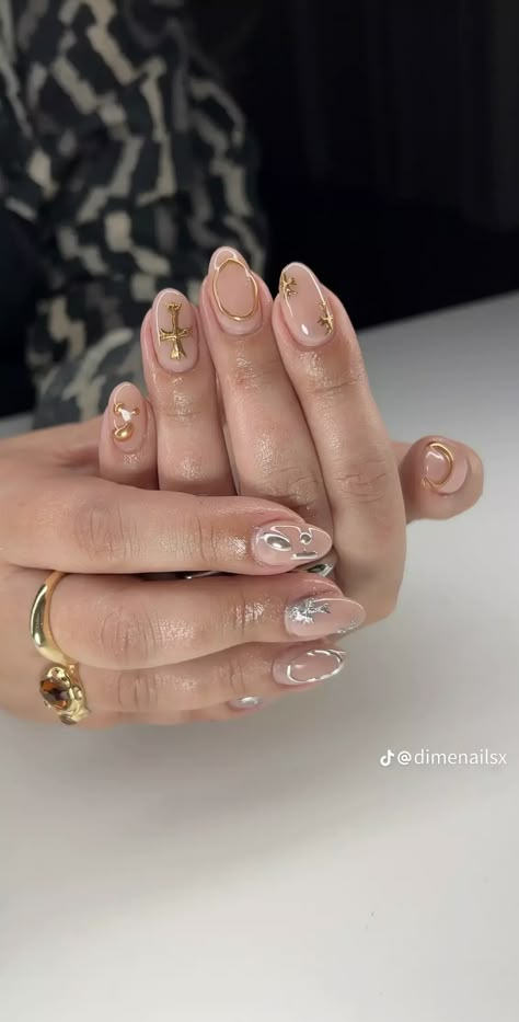 Fall Nude Nails, Autumn Manicure, Silver Nail Designs, Gold Acrylic Nails, Cross Nails, Golden Nails, Goth Nails, Nails Only, Oval Nails