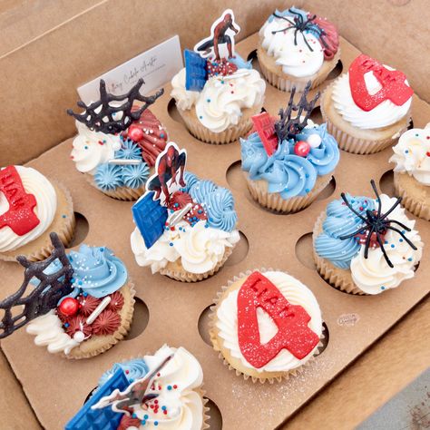 Spider Man Cake And Cupcakes, Spider Man And Friends Birthday Cake, Spider Man Birthday Cupcakes, Spiderman Birthday Cupcakes, Spidey And Friends Cupcakes, Spiderman And Hulk Birthday Party, Spidey And His Amazing Friends Cupcakes, Superhero Cupcake Cake, Spider Man Cupcakes Ideas