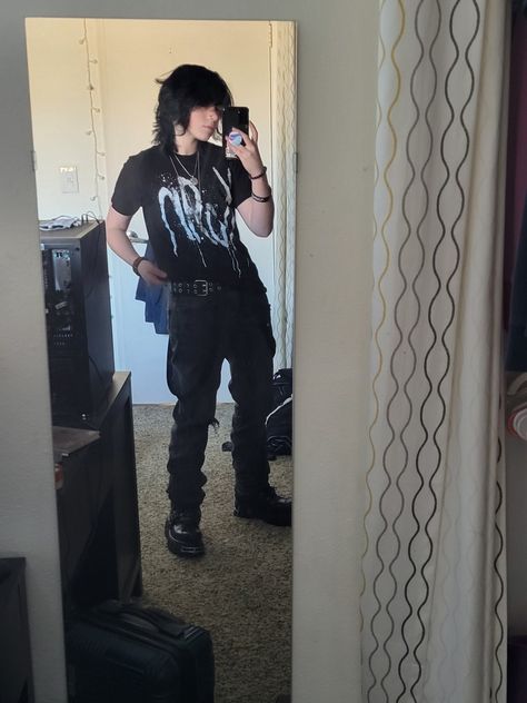 Emo Night Outfit Men, Metalhead Style Men, Emo Grunge Outfits Male, Zesty Outfits, Alternative Mens Outfits, Emo Outfits Masc, Metalhead Guy Outfit, Masc Alternative Outfits, Emo Fits Men