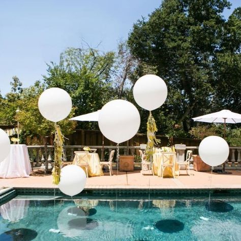 baby shower ideas pool Unique Baby Shower Decorations, Kate Siegel, Backyard Baby Showers, Deco Champetre, Outside Baby Showers, Outdoor Baby Shower, Pool Party Decorations, Summer Baby Shower, Diy Event