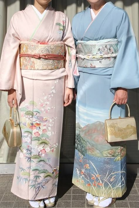 Kimono Traditional, Furisode Kimono, Cute Kimonos, Japanese Traditional Clothing, Traditional Japanese Kimono, Kimono Japan, Mode Kimono, Yukata Kimono, Kimono Design