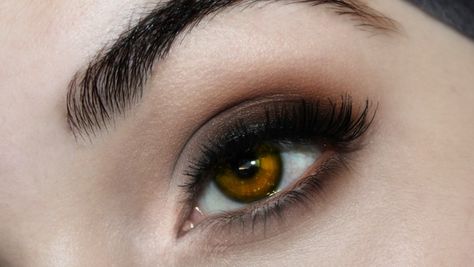 Combat Barbie, Bella Swan Vampire, Twilight Makeup, Vampire Bella, Magical Eyes, Vampire Eyes, Vampire Contacts, Twilight Oc, Aesthetics Nature