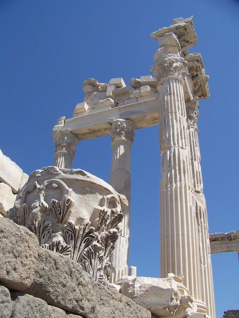 Classical Civilisation, Desert Ruins, Ancient Greece Aesthetic, Ancient Aesthetic, Archaeology Aesthetic, Egypt Architecture, Greek Aesthetic, Architecture Ancient, Greece Aesthetic