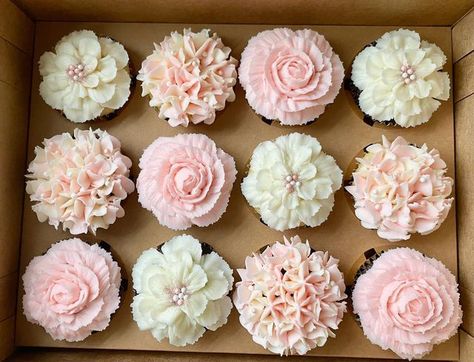 Grad Cookies, Floral Cupcakes, Shower Cupcakes, Flower Cupcakes, Pink Cupcakes, Pretty Birthday Cakes, Baby Shower Cupcakes, August 21, Wedding Cupcakes