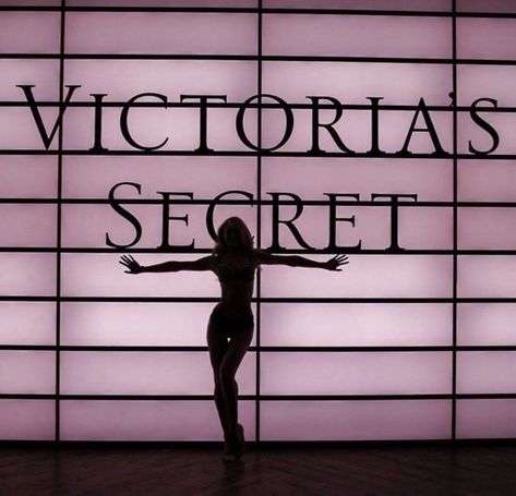 Black And White Model, Victoria's Secret Aesthetic, 00s Mode, Stile Blair Waldorf, Victoria Secret Wallpaper, Victoria's Secrets, Victoria Secret Model, Model Lifestyle, Vs Models