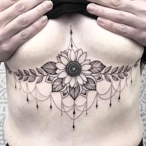 Sternum Sunflower Tattoo, Sunflower Chest Tattoo Female, Sunflower Sternum Tattoo, Big Sternum Tattoo, Sternum Tattoo Ideas, Underboob Tattoos, Sternum Tattoos, Underboob Tattoo Designs, Tattooed Man