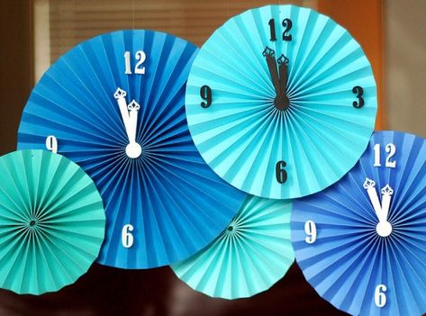 Diy New Years Eve Decorations, Cinderella Party Ideas, Paper Clock, Cinderella Theme, Cinderella Birthday Party, Tema Disney, Cinderella Party, Cinderella Birthday, Disney Princess Party