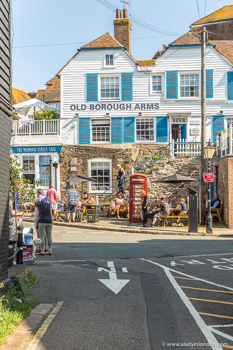 Pub in Rye, East Sussex Rye England, Rye Sussex, 18th Century House, England Beaches, England Countryside, Day Trips From London, Sussex England, One Day Trip, Countryside Wedding