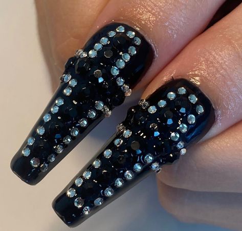 Long Black And Silver Nails, Rhinestone Cross Nails, Cross On Nails, Nail Ideas Goth, Rhinestone Nail Ideas, Cross Nails, Spooky Nails, Punk Nails, Gothic Nails