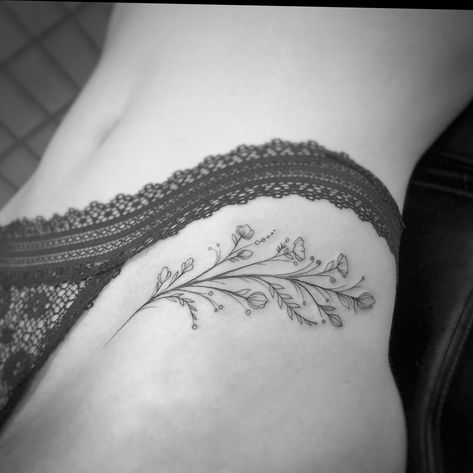 Inner Hip Tattoos Women, Floral Fine Line, Floral Hip Tattoo, Hip Thigh Tattoos, Hidden Tattoos, Hip Tattoos, Hip Tattoos Women, Petite Tattoos, Thigh Tattoos Women