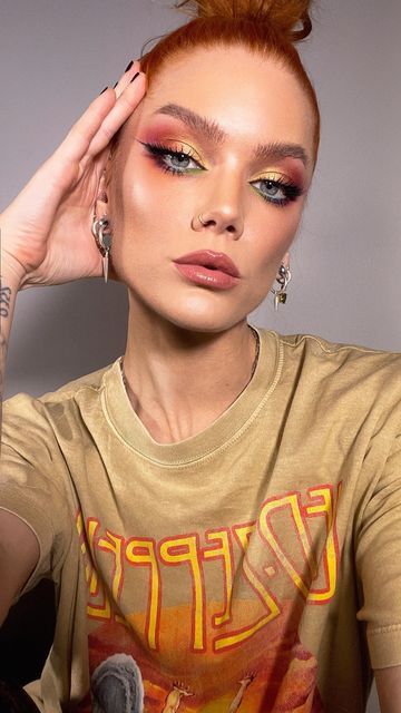 Linda Hallberg on Instagram: "Got a t-shirt. Did a matching makeup. Would you wear it?" Matching Makeup Looks, Linda Hallberg Makeup, European Makeup, Red Hair Makeup, Matching Makeup, Club Makeup, Red Eye Makeup, Makeup Looks For Green Eyes, Yellow Makeup