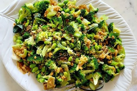 Peanut Broccoli, Slim Kitchen, Easy Suppers, Peanut Salad, Bubble Christmas, Christmas Salads, Broccoli Salad Recipe, Best Salad Recipes, Best Salad