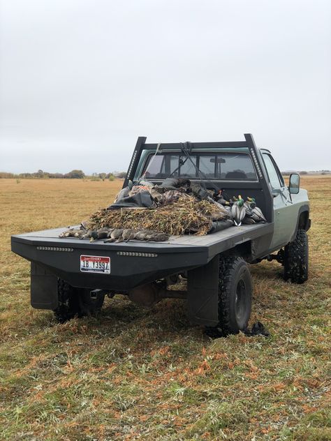 #squarebodynation #chevytrucks #chevy #flatbed #hunting #worktruck #oldtrucks #truck #dayleycustomfab Flatbed Square Body Chevy, Off Road Flatbed, Old Flatbed Truck, Square Body Chevy Flatbed, Truck Flatbed Ideas, Square Body Flatbed, Squarebody Flatbed, Obs Flatbed, Custom Flatbed Truck Beds