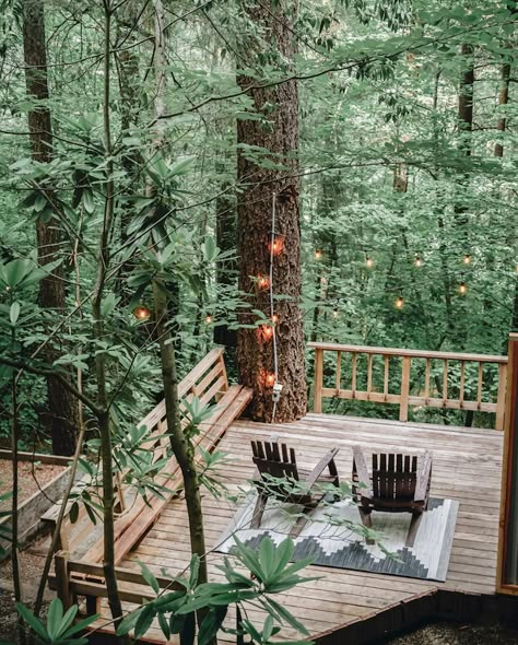 Deck In The Woods, Vacation Cabin, Mountains Travel, Rural Retreats, House Deck, Adventure Hiking, Cottage In The Woods, Nature Adventure, Cabin Life