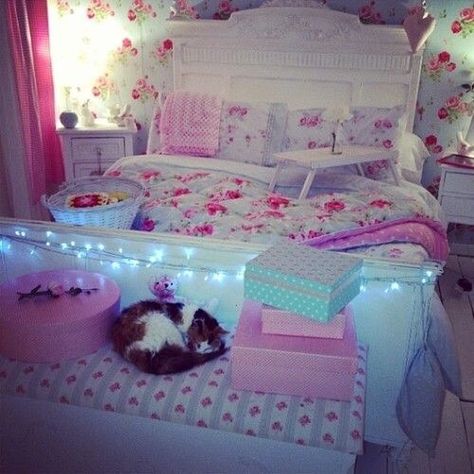 ∞ Rainbow Bedroom, Teen Girl Bedroom Ideas, Convertible Bed, Teen Rooms, 2014 Tumblr, Girl Bedroom Ideas, Tumblr Rooms, Apartment Goals, Teen Girl Bedroom