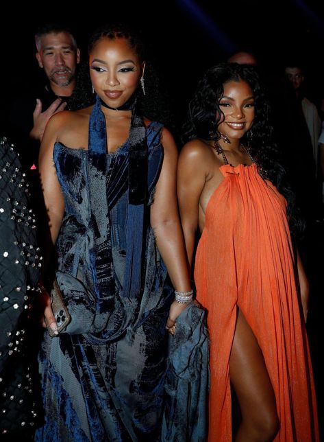 Ebony Fashion - Chloe Bailey and Halle Bailey Feminity Aesthetic, Chloe X Halle Aesthetic, Mercury Virgo, Halle Aesthetic, Chloe And Halle Bailey, Hailey Bailey, Dru Hill, Chloe Halle, Chloe And Halle