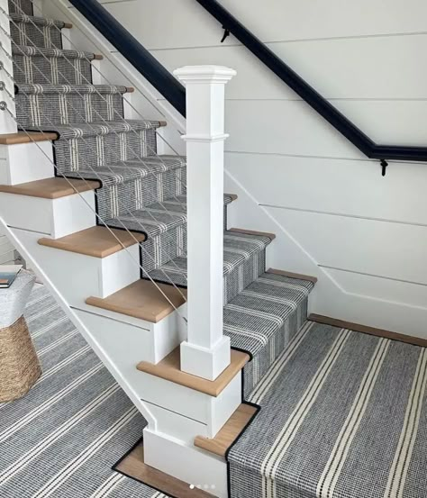 Cottage Carpet, Stair Carpet Ideas, Runner Stairs, Striped Stair Runner, Custom Stairs, Carpet Staircase, Traditional Staircase, Entry Stairs, Annie Selke