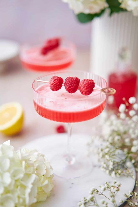 Raspberry Martini Recipe — A Full Living Wedding Signature Drink Ideas, Raspberry Simple Syrup, Raspberry Martini Recipe, Raspberry Martini, Signature Drink Ideas, Keto Friendly Fruit, Lemon Vinaigrette Dressing, Pomegranate Cocktails, Raspberry Cocktail