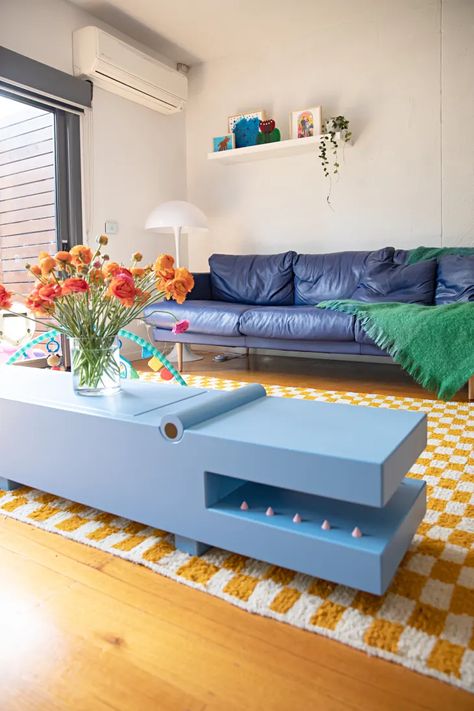 Post Modern Coffee Table, Groovy Furniture, Post Modern Art, Maximalism Art, Candles Coffee, Townhouse Apartments, Ikea Bookshelves, Perfect Coffee Table, Deco Decor