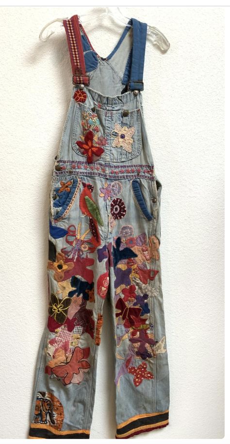 Weird Thrift Store Clothes, Custom Overalls Diy, Denim Patchwork Overalls, Patched Clothes, Upcycle Aesthetic, Odd Clothes, Embroidered Jeans Outfit, Artist Clothes, Artistic Clothes