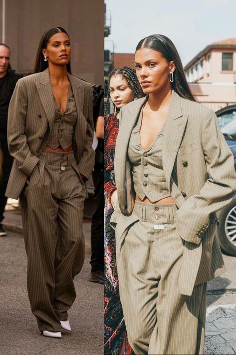 Vintage Women Suits, Runway Suit Women, Suit And Heels Outfit, Streetwear Fashion Runway, Graduation Clothes Outfits Women, Vintage Formal Outfit, Formal Outfit Aesthetic, Suit With Heels, Women In Suits Aesthetic