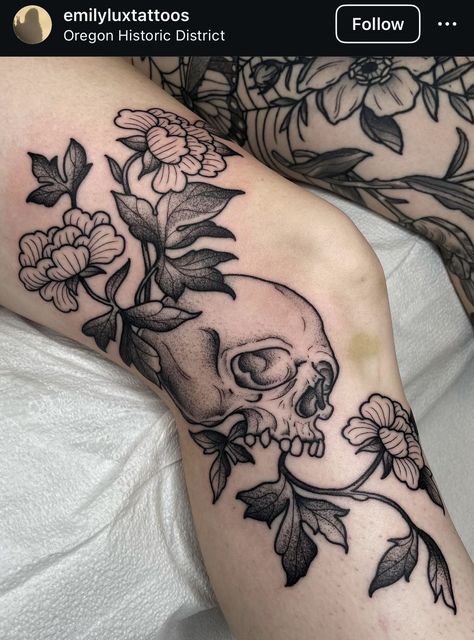 Knee Tattoos, Shin Tattoo, Wicked Tattoos, Spooky Tattoos, Leg Tattoos Women, Gothic Tattoo, Flowers Tattoo, Tattoo Style Drawings, Thigh Tattoos Women