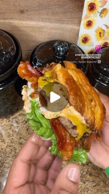 FOODIE FINDER on Instagram: "Croissant Bacon Cheeseburger @daronthechef 

#croissant #baconcheeseburger #cheeseburger #bacon #burger #food #foodie #foodstagram #explore #explorepage #explorepage✨" Croissant Burger, Burger Food, Bacon Burger, Bacon Cheeseburger, Cheeseburger, Bacon, Sandwiches, Cheese, Instagram