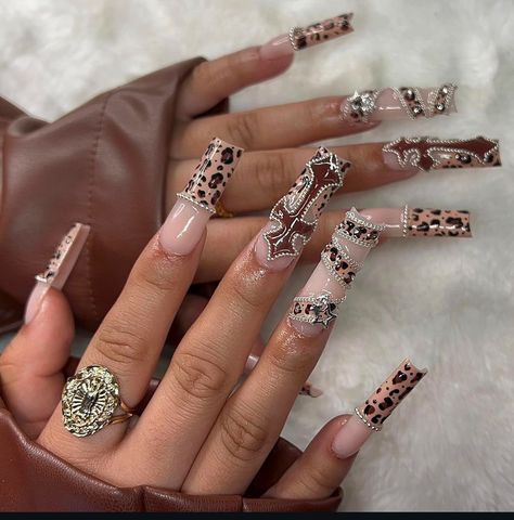 Long Fake Nails, Hard Nails, Girly Acrylic Nails, Short Square Acrylic Nails, Spring Nail Designs, Long Square Acrylic Nails, Unique Acrylic Nails, Bling Acrylic Nails, Acrylic Nails Coffin Short