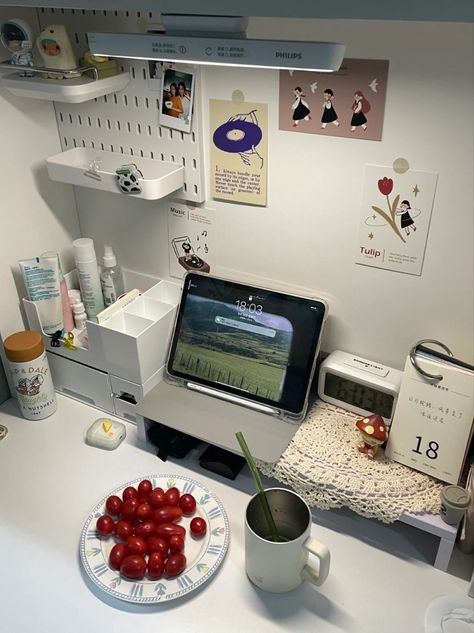 Muji Desk Setup, Muji Desk, Work Space Aesthetic, Aesthetic Study Space, Display Plushies, Dreamy Desk, Tab Aesthetic, Still Aesthetic, Study Layout