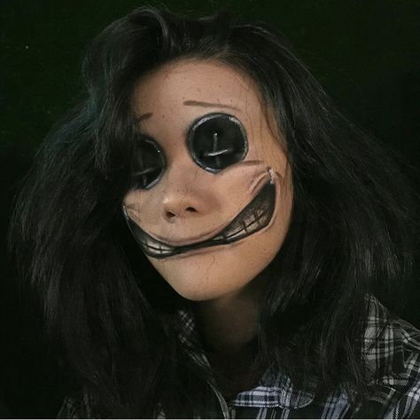 Wybie Face Paint, Tom Burton Halloween Costumes, Wybie Costume Girl, Girl Wybie Costume, Wybie Makeup, Coraline Makeup Tutorial, Coraline Sfx Makeup, Wybie Cosplay, Other Wybie