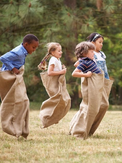 Pta Events, Sack Race, 20th Birthday Party, Birthday Party Games For Kids, Kids Carnival, Youth Games, Harvest Party, Carnival Games, Field Day