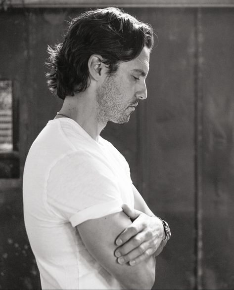 Men Long Hair Bun, Mens Haircut Styles, Husband Hair, Crew Cut Haircut, Jess Mariano, Milo Ventimiglia, Medium Length Hair Men, Mens Haircut, Men Haircut Styles