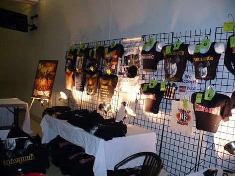 Merch Table Display Band, Band Merch Table Display, Band Merch Display Ideas, Band Merch Table, Merch Table Ideas, Band Merch Display, Diy Band Merch Ideas, Concert Merchandise Ideas, Diy Band Merch