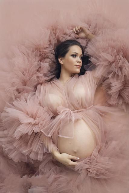 pink maternity dresses for photoshoot Open Maternity Dress, Pink Maternity Dresses, Dresses For Photoshoot, Prom Dresses V Neck, Tulle Maternity Dress, Maternity Studio Photoshoot, Studio Maternity Photos, Maternity Dresses Photography, Women Prom Dresses