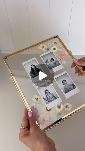 Gift Idea For Mother, Photo Gifts Diy, Personalised Gifts Diy, Polaroid Frame, Dried Florals, Float Frame, Cadeau Photo, Cadeau Diy, Mother's Day Diy