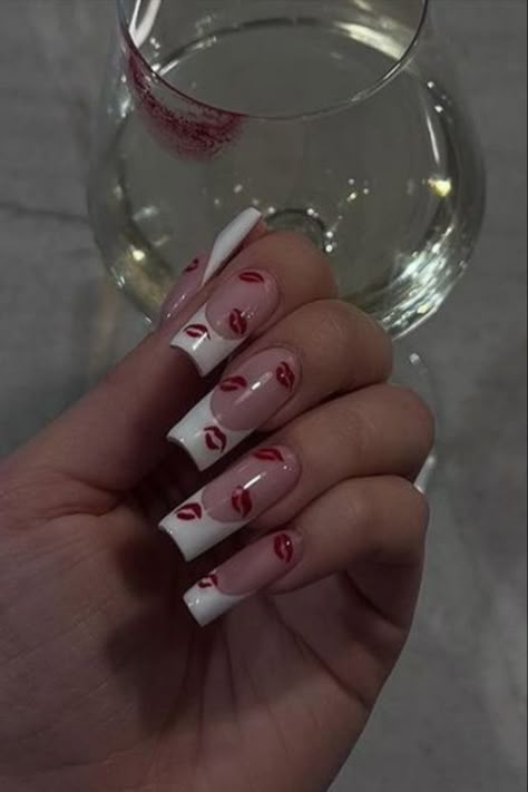 Nails Boss Lady, Unghie Sfumate, Cute Kiss, Beauty Hacks Nails, Kiss Nails, Girly Acrylic Nails, Soft Nails, Acrylic Nails Coffin Short, Fire Nails