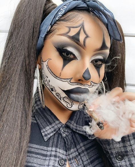 Chicana Halloween Costumes, Laugh Now Cry Later Makeup, Halloween Makeup Photoshoot, Chicana Makeup Clown, Chola Clown Makeup Halloween, Bad And Boujee Halloween Costume, Cholo Halloween Costume, Smile Now Cry Later Makeup, Clown Makeup Chicano