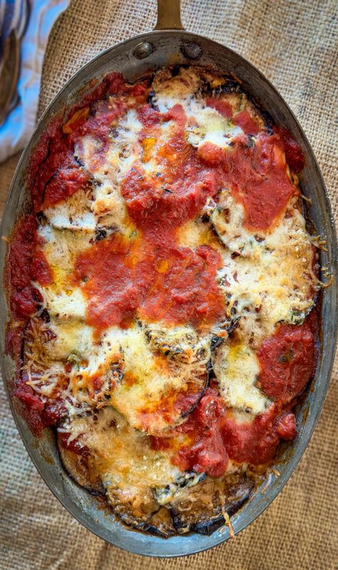 A lighter roasted eggplant parmesan - the perfect mouthwatering balance between eggplant, sauce, and cheese. Eggplant Meals, Roasted Eggplant Parmesan, Eggplant Sauce, Meatless Entrees, Eggplant Recipes Easy, Eggplant Parmesan Baked, Eggplant Parm, Egg Plant, Eggplant Dishes