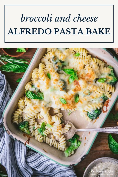 Vegetarian Dinner Casserole, Cheese Alfredo Pasta, Cheesy Alfredo Sauce, Simple Vegetarian Dinner, Presto Pasta, Broccoli Alfredo Pasta, Vegetarian Alfredo, Simple Side Salad, Alfredo Pasta Bake