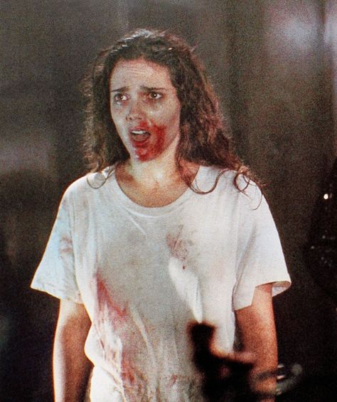 Alice From Resident Evil | Horror Movie Heroines Halloween Costumes | POPSUGAR Entertainment Photo 7 Michael Cassidy, Ashley Laurence, Hellraiser 1987, Western Horror, Horror Movie Costumes, Oliver Smith, Laurie Strode, Sidney Prescott, Andrew Robinson