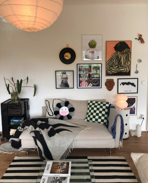 Black And White Striped Rug, Living Arrangements, Paper Lamp Shade, Paper Pendant, Graphic Black And White, White Sectional, Studio Apartment Living, Flat Decor, Apartment Living Room Design